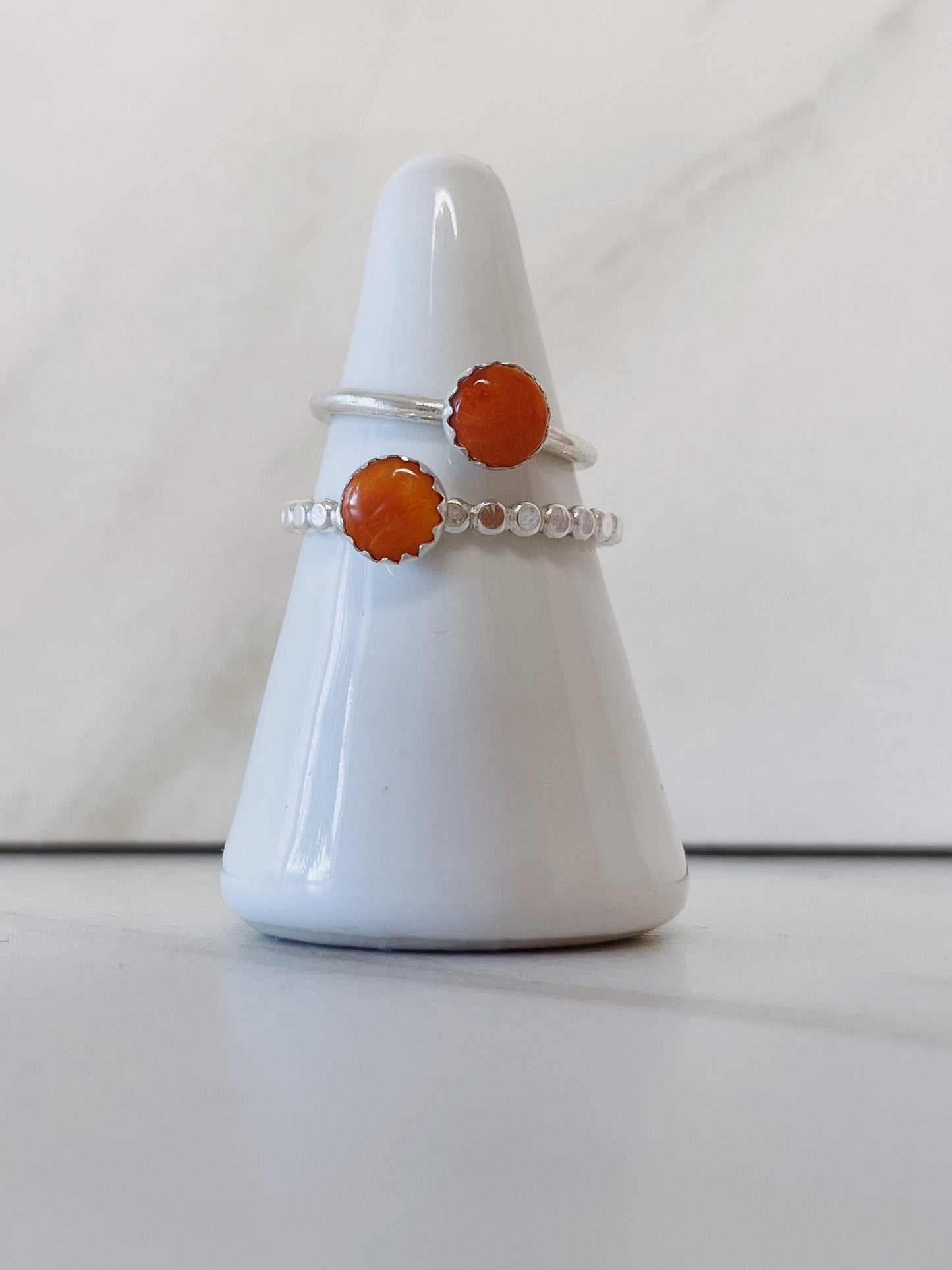 Spiny Oyster Dot Ring 8.75