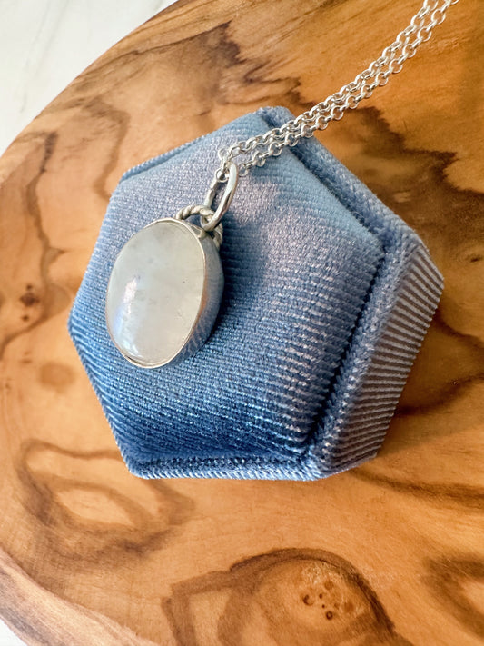 Dainty Moonstone Necklace